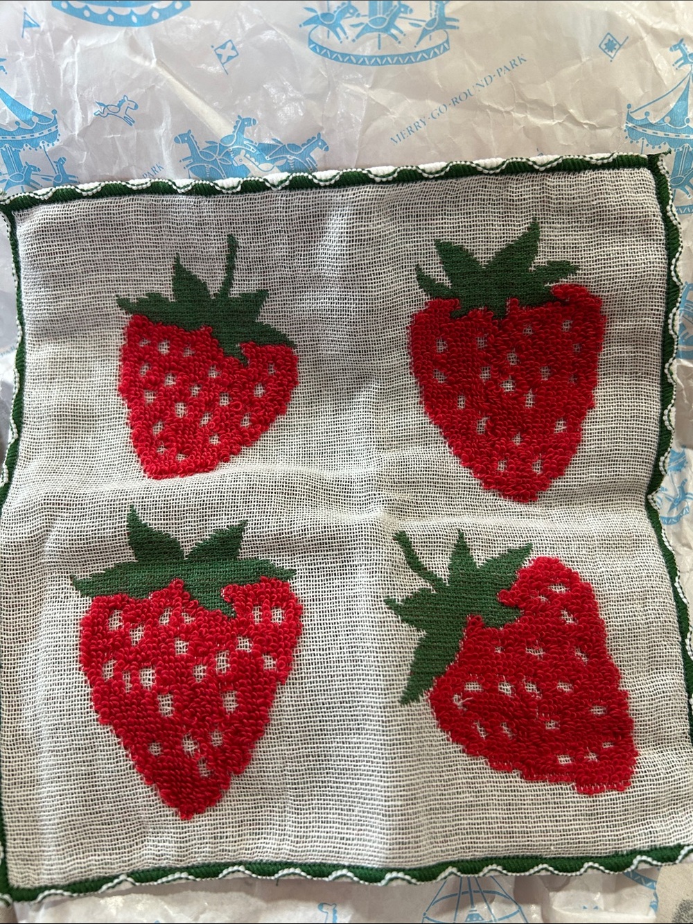 JAPAN HE.IIO Mini Mini Towel - Red Strawberry Embroidery 100% cotton